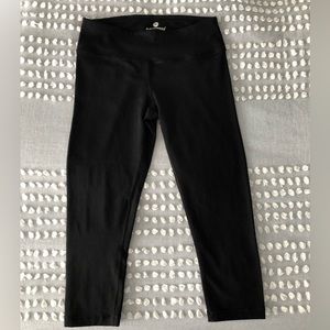 90 Degree By Reflex- Size Medium, Black Capri Leggings